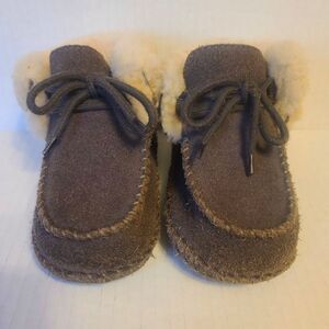 UGG Child Slippers Booties Chestnut Suede Faux Fur‎ SIZE 4/5